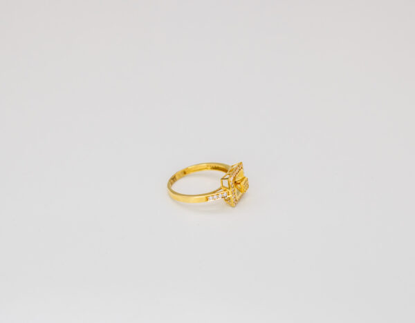Anel Ouro 18K Quadrado C/ Cálice e Zircônias Cravejadas - Imagem 2