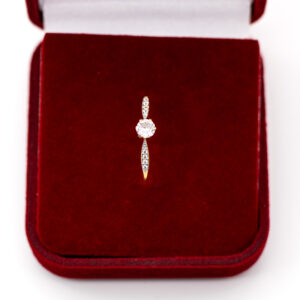 Anel Ouro 18K Solitário C/ Pedras Laterais
