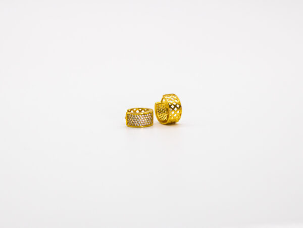 Argola Ouro 18K Oval C/ Zircônias Cravejadas